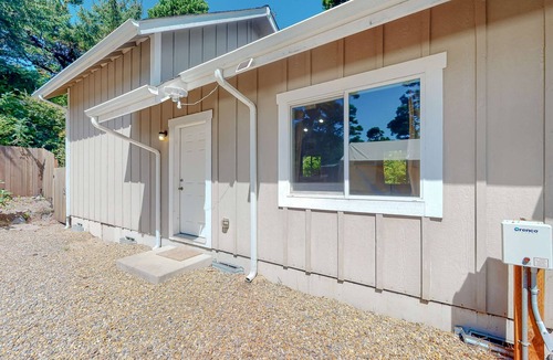 Florence House | Private, quiet, dog-friendly home with firepit, quarter mile from Heceta Beach