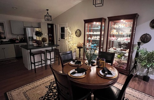 Canby House | Private Residence Near Downtown & Amenities
