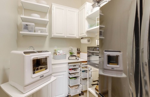 Chula Vista Apartment | Private & Spacious Deluxe Rolling Hills Ranch Gem