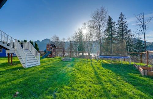 Big Lake Apartment | Quaint Mount Vernon Studio Rental w/Big Lake View