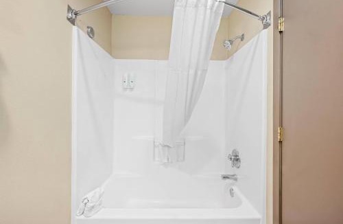 Madras Hotel | Quality Inn Madras