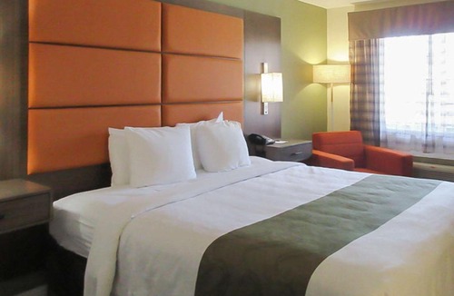 Salinas Hotel | Quality Inn Salinas City Center Area