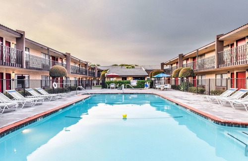 Northwest Anaheim Hotel | Quality Inn & Suites Buena Park Anaheim