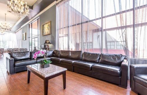 Bell Gardens Hotel | Quality Inn & Suites Bell Gardens-Los Angeles