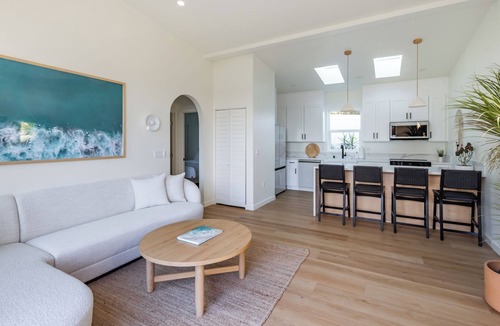 East Side Capistrano House | Quiet Coastal Modern-Ocean views-Hot tub- 7 mins to the beach