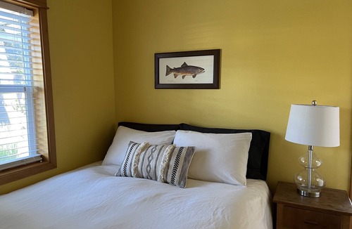 Old Farm District House | Quiet like the country, yet minutes from Bend Parkway to downtown.