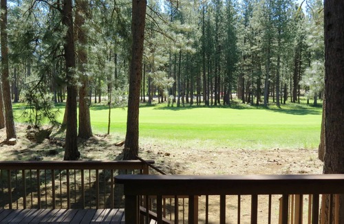 Black Butte Ranch House | Quiet, relaxing home on GM fairway #7! Walk to Glaze Meadow Rec. Ctr. & Pool