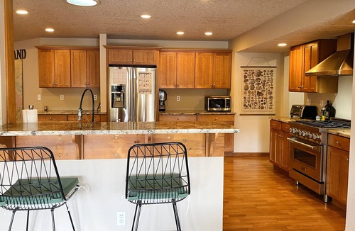 Woodstock House | Quiet Spacious Woodstock Retreat with large backyard