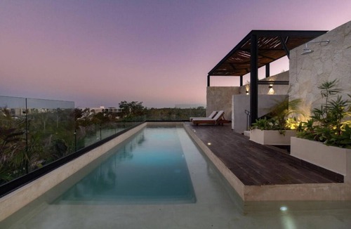 La Veleta Apartment | Rainforest view studio with private pool
