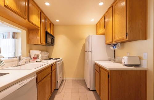 San Diego Country Estates Hotel | Ramona Countryside Stay | 4 Units w/Kitchen, Balcony | Near Wineries & Trails