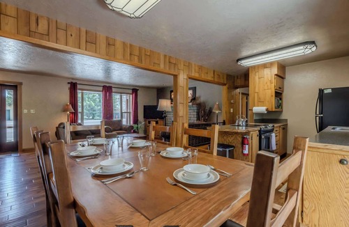 West Yellowstone Cabin | Rangers Retreat