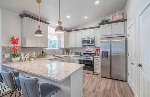 Ivins House | Red Mountain Oasis Entire home Pet Friendly 5 minutes- Snow Canyon Park-Tuacahn