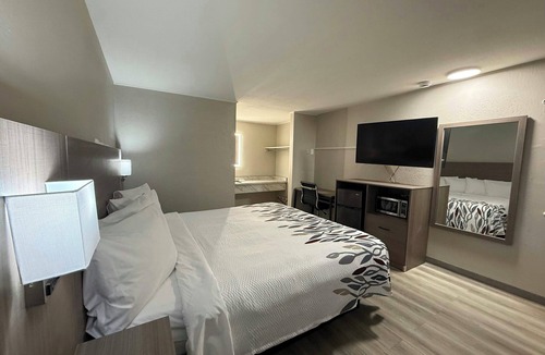 Downtown Reno Hotel | Red Roof Inn Reno