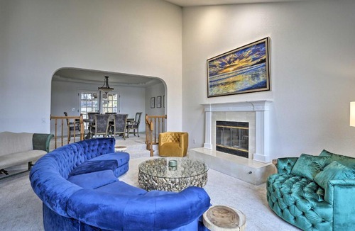 Sunset House | Redding Getaway w/Hot Tub & Outdoor Kitchen!