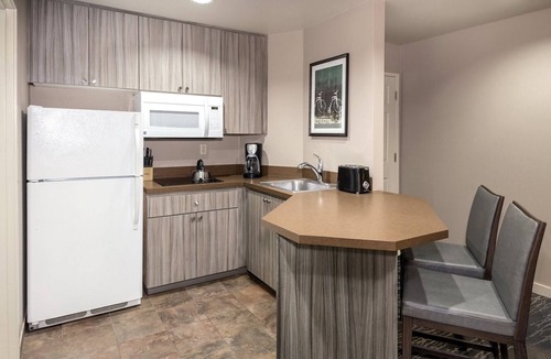 Redmond Resort | Redmond | High Desert Comfort Escape | Pool + Trails