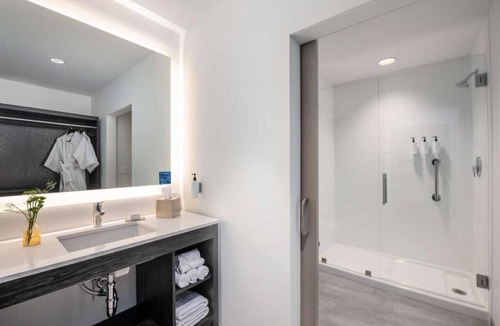 Central Area Hotel | Relax and Enjoy a Memorable Getaway in your Perfect Home Away from Home Setting
