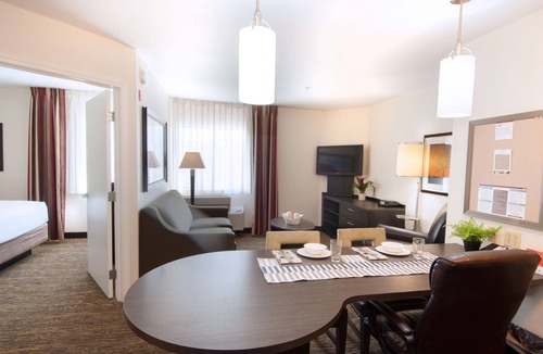 Anaheim Resort Hotel | Relax and Unwind! 4 Comfortable Units, Kitchenette, Pets Allowed