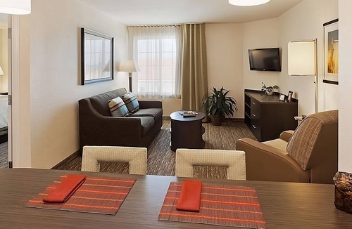 Anaheim Resort Hotel | Relax and Unwind! 4 Comfortable Units, Kitchenette, Pets Allowed