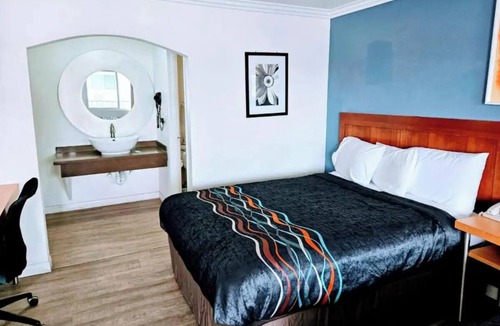 Ridgecrest Hotel | Relax in a Clean Studio w/King Bed + Private Bathroom, Central Ridgecrest