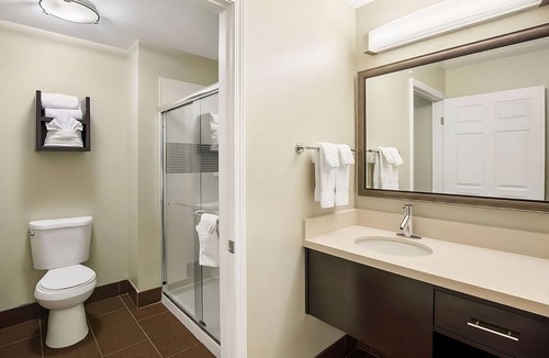 Carmel Mountain Ranch Hotel | Relax Near San Diego Attractions! Full Kitchen, Outdoor Pool, Free Breakfast