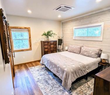 Pinetop House | Relax & Recharge in Cozy Pinetop 2BR Retreat