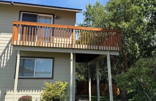 East Wenatchee House | Relaxing 2-Bedroom Home with Private Deck in East Wenatchee