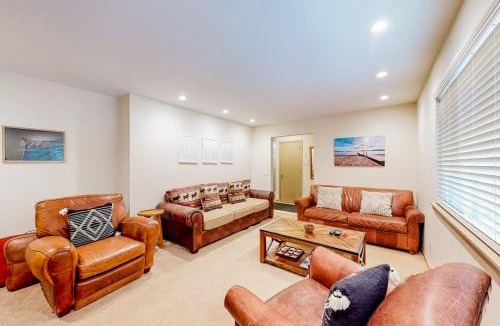 Carnelian Bay House | Relaxing house with WiFi gas fireplace & washer&dryer