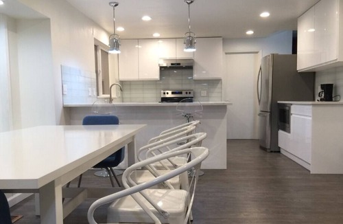 Wilburton House | Remodeled 4 Bed, Minutes To Bellevue Downtown