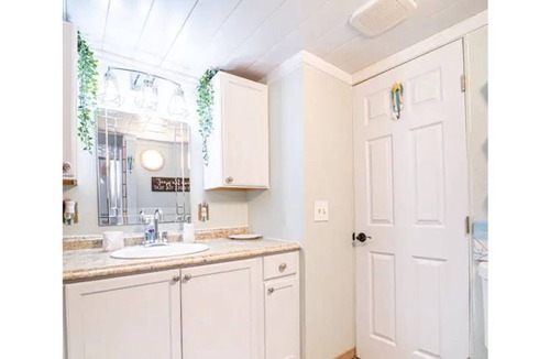 Mohave Valley House | REMODELED HOME BY THE RIVER