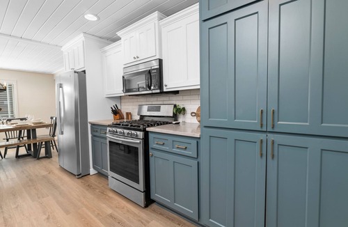 Summit Estates House | Remodeled Snow Summit Cabin, Game Room & Hot Tub