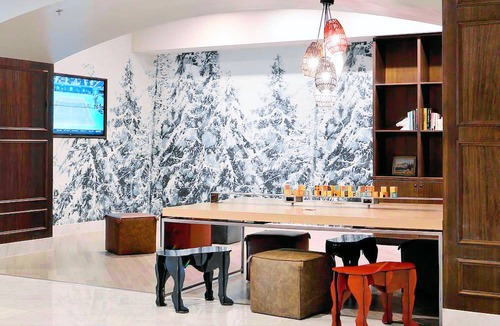 Downtown Reno Hotel | Renaissance Reno Downtown Hotel & Spa