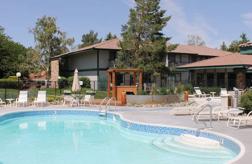 Sparks Resort | RenoThunderbird Resort Timeshare Memorial Weekend Reno Nevada One Bedroom Condo