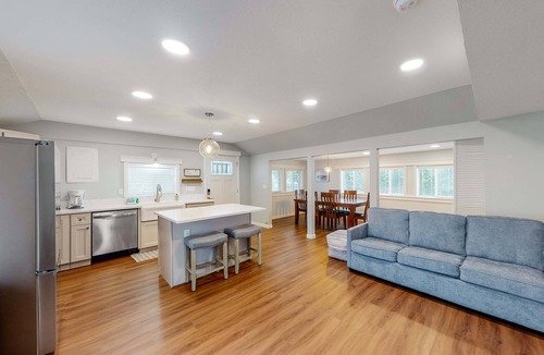 Netarts House | Renovated dog friendly cottage with a covered porch deck yard and washer dryer