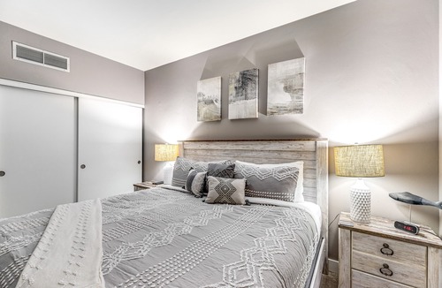 Seaside Condo | Renovated, oceanfront condo with views - steps to beach