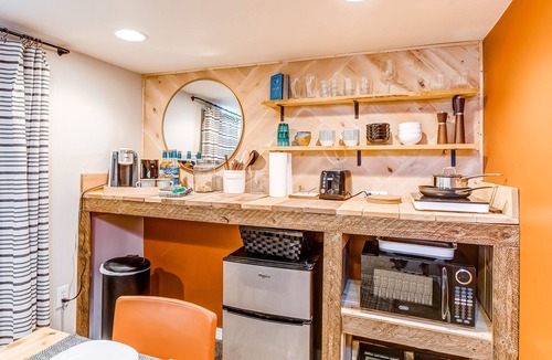 Canyon Rim House | Renovated vacation home with hot tub, central AC, gas grill, & washer/dryer
