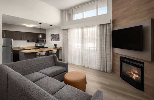 Downtown Portland Hotel | Residence Inn by Marriott Portland Downtown/RiverPlace