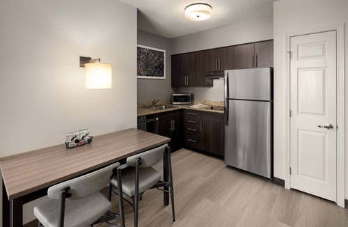 Downtown Portland Hotel | Residence Inn by Marriott Portland Downtown/RiverPlace