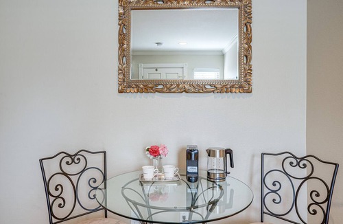 Napa Apartment | Resort-Style Napa Studio: Close to Wineries!