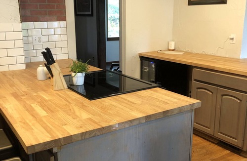 University Place House | Restful UP Oasis in heart of University Place