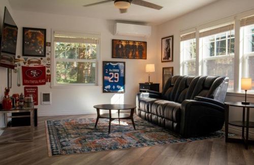 Woodland House | Retreat Near Lewis River Dog-Friendly Adventures