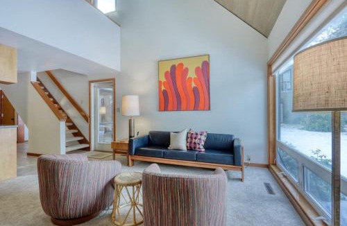 Overlook Park House | Retro Dog-Friendly Condo with Fireplace Wi-Fi & SHARC Access