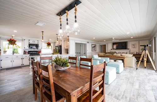 La Jolla House | Retro Sea Cottage 180' Ocean Front Panoramic View