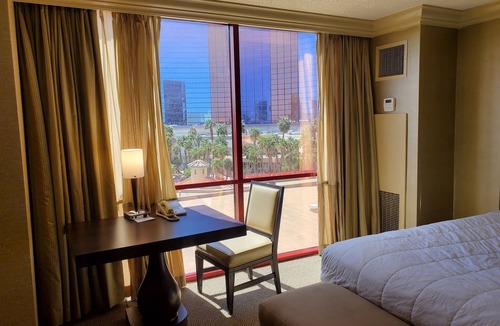 Las Vegas Resort | RIO Casino 2 Queen beds Suite Unit Strip Las Vegas
