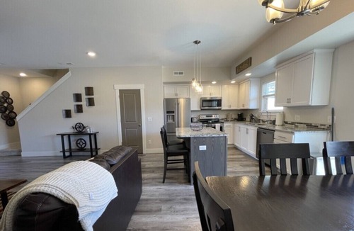 Wenatchee House | River Park Town House, Unit 202