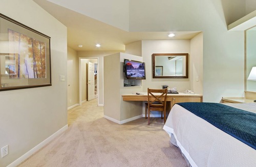 Century West Hotel | River Ridge 428B - Meredith Lodging, Private, Hotel Style Suite in Bend