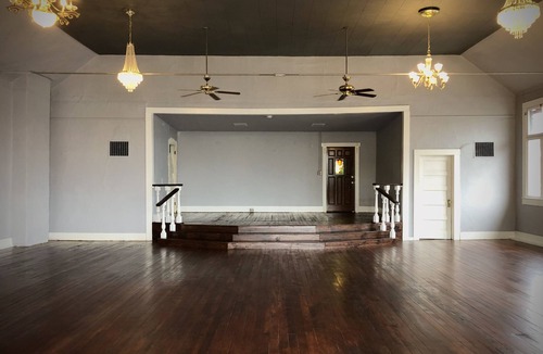 Carrolls House | River View Apartment and Event Space