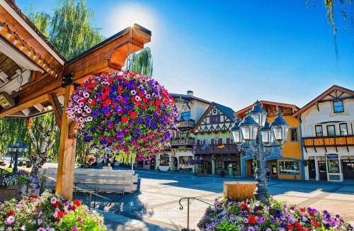 Ardenvoir Ski Chalet | Riverfront Chalet Near Skiing, Lakes, Mtns & Leavenworth