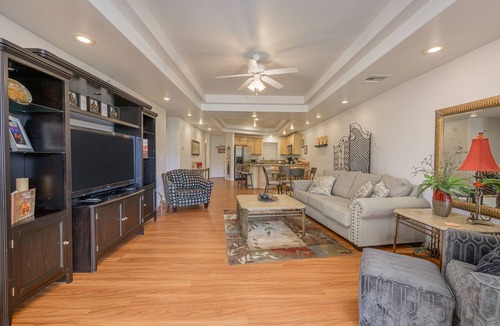 Bullhead City Condo | Riverfront Condo w/beach, boat launch, pool & spa