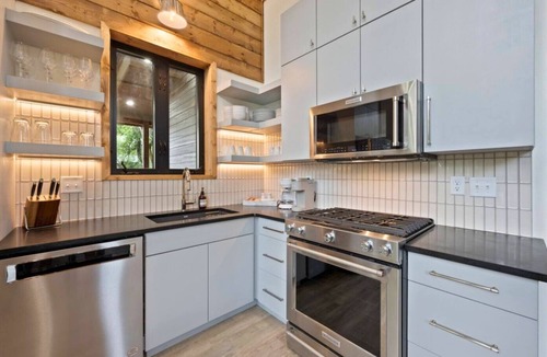 Broken Bow Cabin | Riverfront Eagletown Retreat for Families, Groups