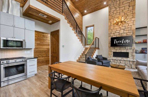 Broken Bow Cabin | Riverfront Eagletown Retreat for Families, Groups